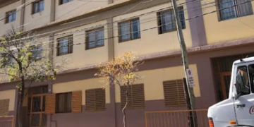 Educación intimó al Colegio Belgrano a garantizar la continuidad de una división de tercer año