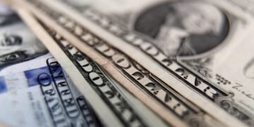 El dólar mayorista superó los $1.500 y marcó un nuevo récord nominal