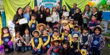 El intendente Saadi recorrió la Expo Educativa 2026 en la Escuela Municipal N.º 2 y destacó la labor docente