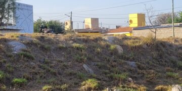 ¡La cancha del barrio Antinaco sigue avanzando!