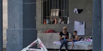 La pobreza se estancó en el 30% durante el primer trimestre y la indigencia subió al 6,5%