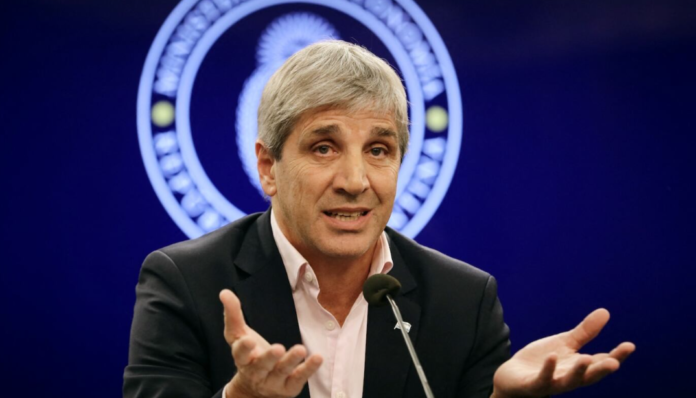 Luis Caputo anunció un plan para impulsar los créditos hipotecarios con un fondo que maneja la ANSES