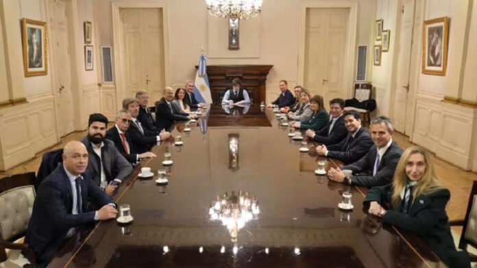 Milei encabezó una nueva reunión de Gabinete y pidió no caer en medidas populistas de cara a 2027