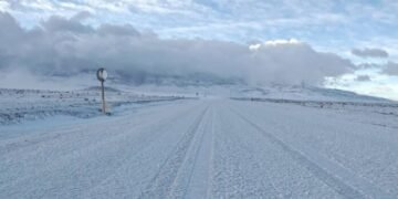Ruta Provincial 43: la nieve y la escarcha complican el tránsito en Antofagasta de la Sierra