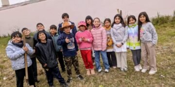 “Sembrando la tierra de nuestra escuela y cosechando valores”: un proyecto que une educación, trabajo y compromiso