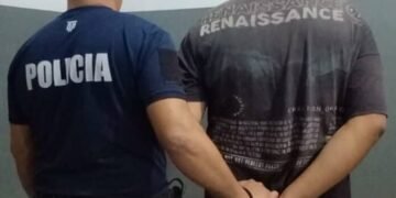 Un hombre fue detenido tras atacar a otra persona en el Oeste capitalino