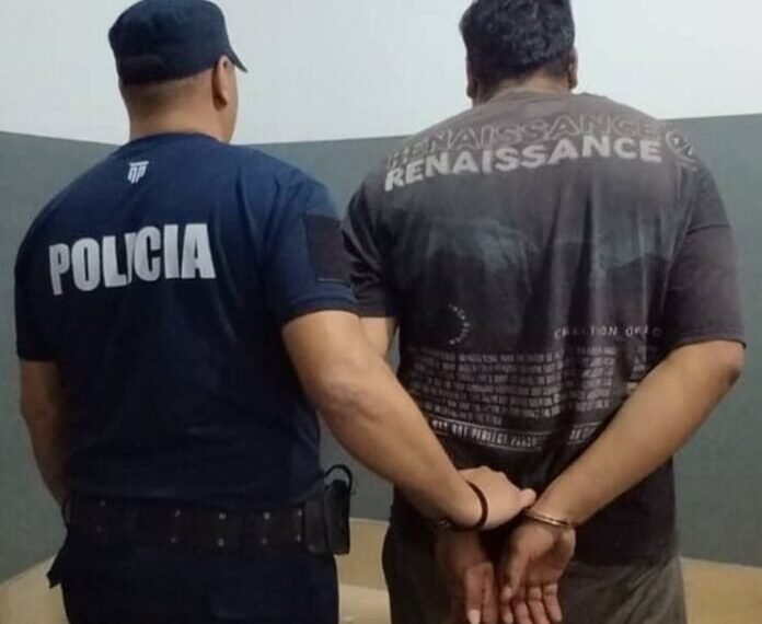 Un hombre fue detenido tras atacar a otra persona en el Oeste capitalino