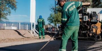 Vialidad Provincial trabaja en mejoras en el acceso al Aeropuerto Felipe Varela