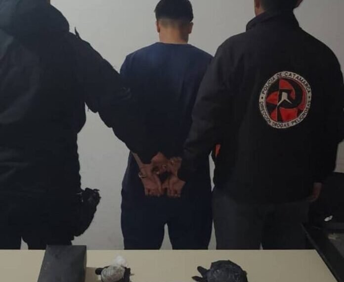 Detuvieron a un joven de 18 años con 175 gramos de marihuana en un colectivo en La Paz