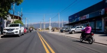 Finalizaron las obras de repavimentación en avenida Cobacho y avanzan nuevos trabajos viales en la Capital