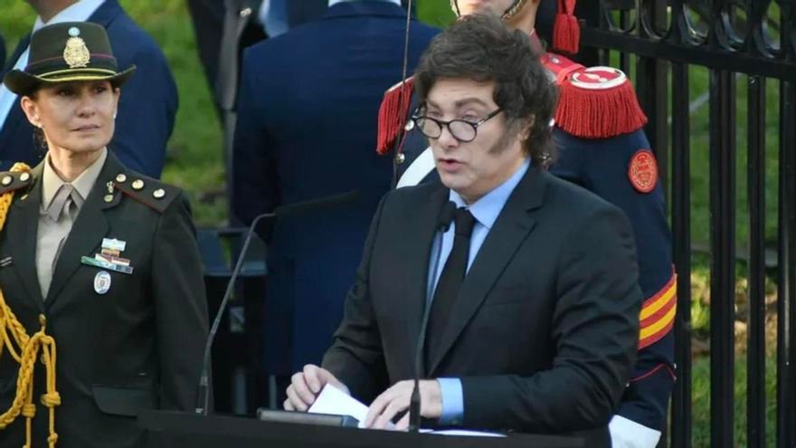 Ravier evitó adelantar el mensaje de Milei sobre Malvinas y negó que exista una crisis económica