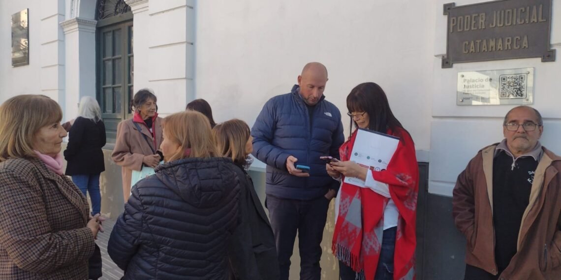 Vecinos reclaman por el cobro de tasas de espacio aéreo y buscan un acuerdo en la Justicia