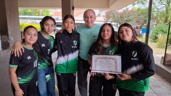 Defensores del Norte recibió un reconocimiento de interés parlamentario y se prepara para disputar la Copa Argentina Sub 12 de Vóley