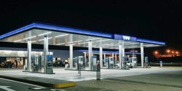 El litro de gasoil en el país es el más caro de la región
