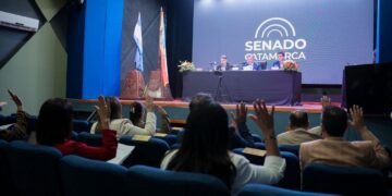 El Senado llevó su labor legislativa a Recreo y reafirmó su compromiso con el interior