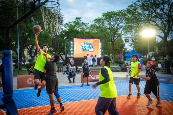 Gran convocatoria en la nueva fecha de Básquet 3×3 y Liga Freestyle en la Plaza Virgen del Valle