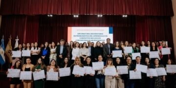 La Capital fortalece la formación docente con diplomaturas universitarias en lectura crítica y educación inclusiva