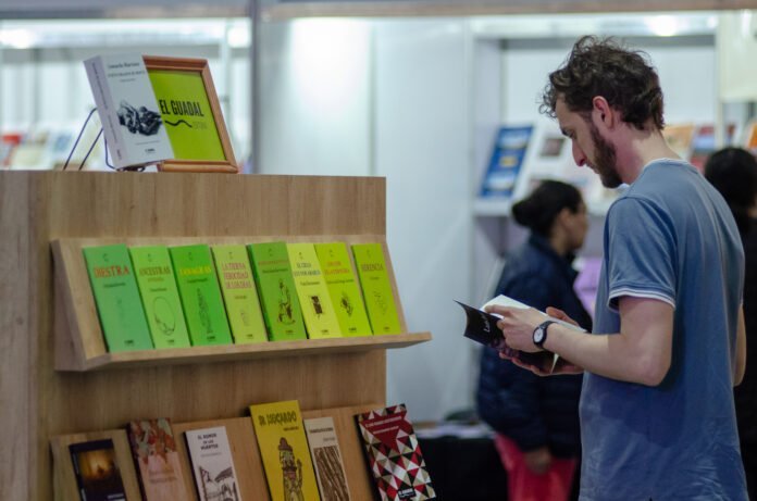 La Feria del Libro de Catamarca se despide con Eugenia Zicavo, Santiago Siri y Fabiana Cantilo