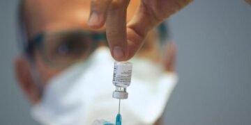 Las farmacéuticas del Covid se reinventan para sobrevivir: nuevas vacunas y medicamentos antiobesidad