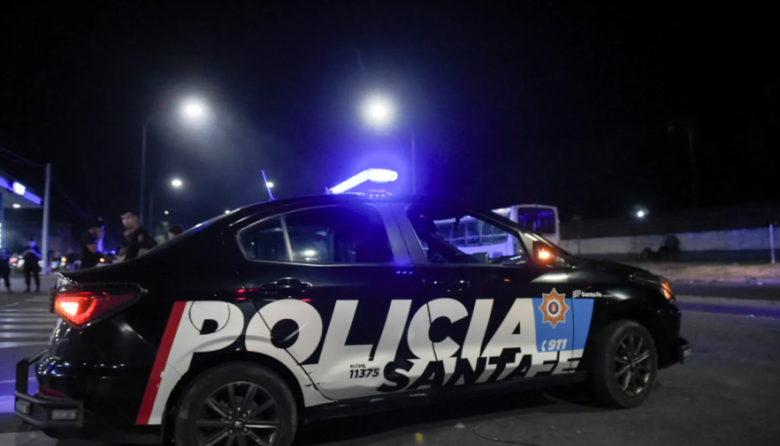Le robaron el teléfono y denunció al 911: el ladrón era un policía