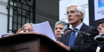 Marcha Universitaria en Catamarca: Oscar Arellano reclamó el cumplimiento de la Ley de Financiamiento