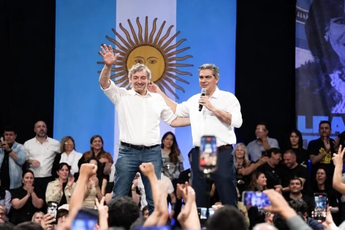 Máximo Kirchner cuestionó a dirigentes del PJ y pidió reconstruir el peronismo