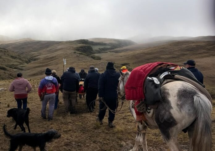 Rescataron a un hombre de 54 años que se había extraviado en un cerro de Ambato