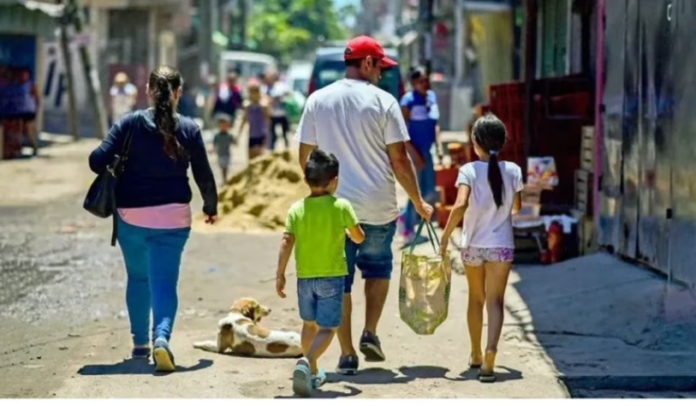 Una familia tipo necesitó más de $1,6 millones para no ser pobre en septiembre